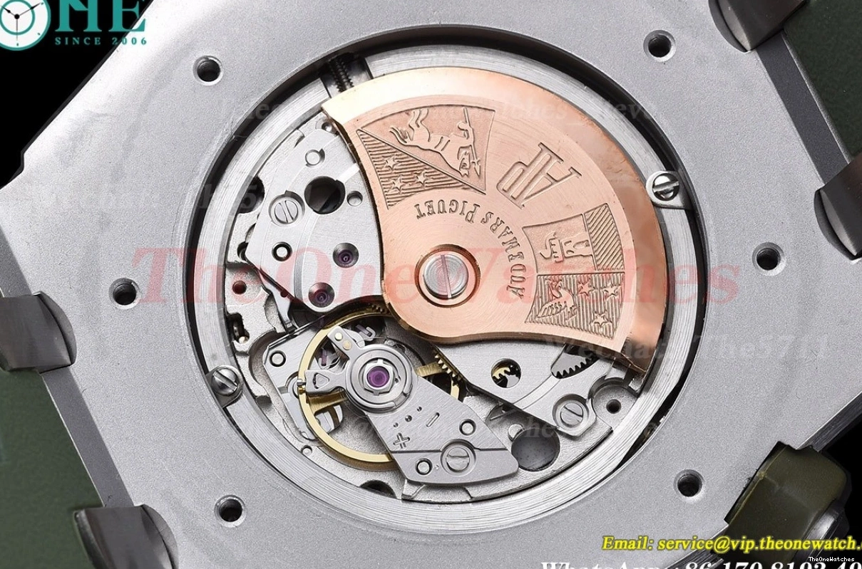 Offshore Stk SS Green Royal MY8215 GDF RU Oak 42mm 15710 Diver 0126